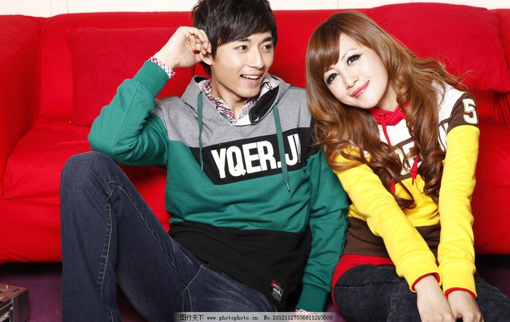 时尚情侣模特图片,时尚男女模特 秋款情侣装 男