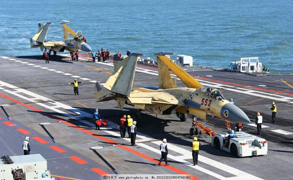 歼15舰载机图片